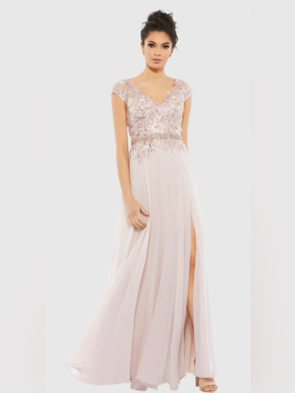 MAC DUGGAL
Pink Embellished Cap Sleeve Bodice Flowy Gown